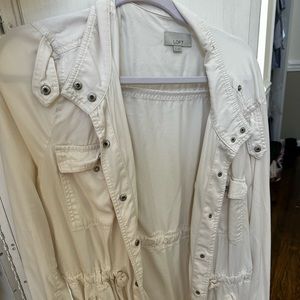 Cream light weight everyday jacket, excellent condition!